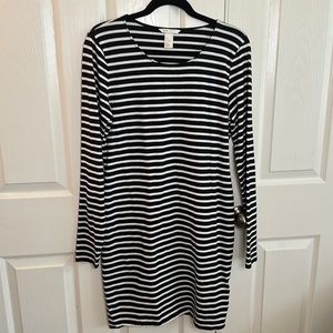 H&M Basic-Black and White Striped Long Sleeve Dress